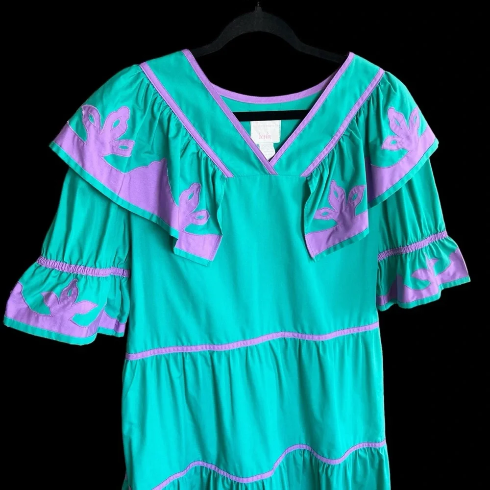 Vintage Bevlin Hawaiian Muumuu Dress Ruffle Mermaid Appliqué Medium - Picture 2 of 7